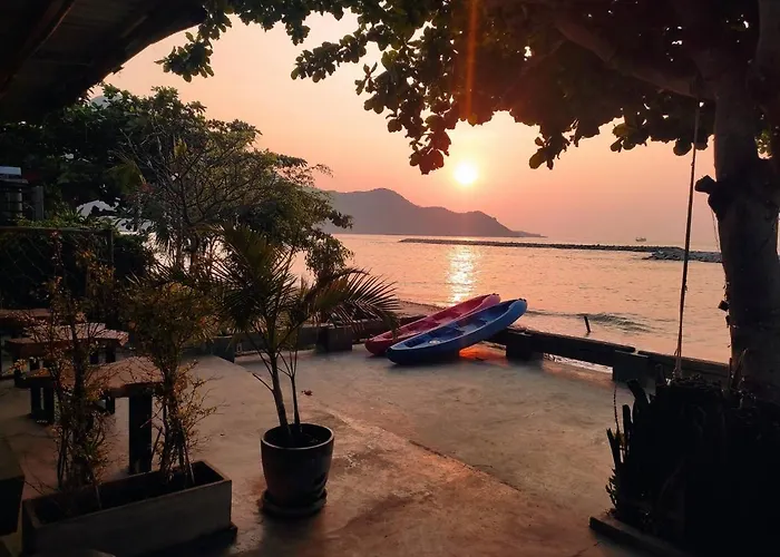 Sea Sand House Resort